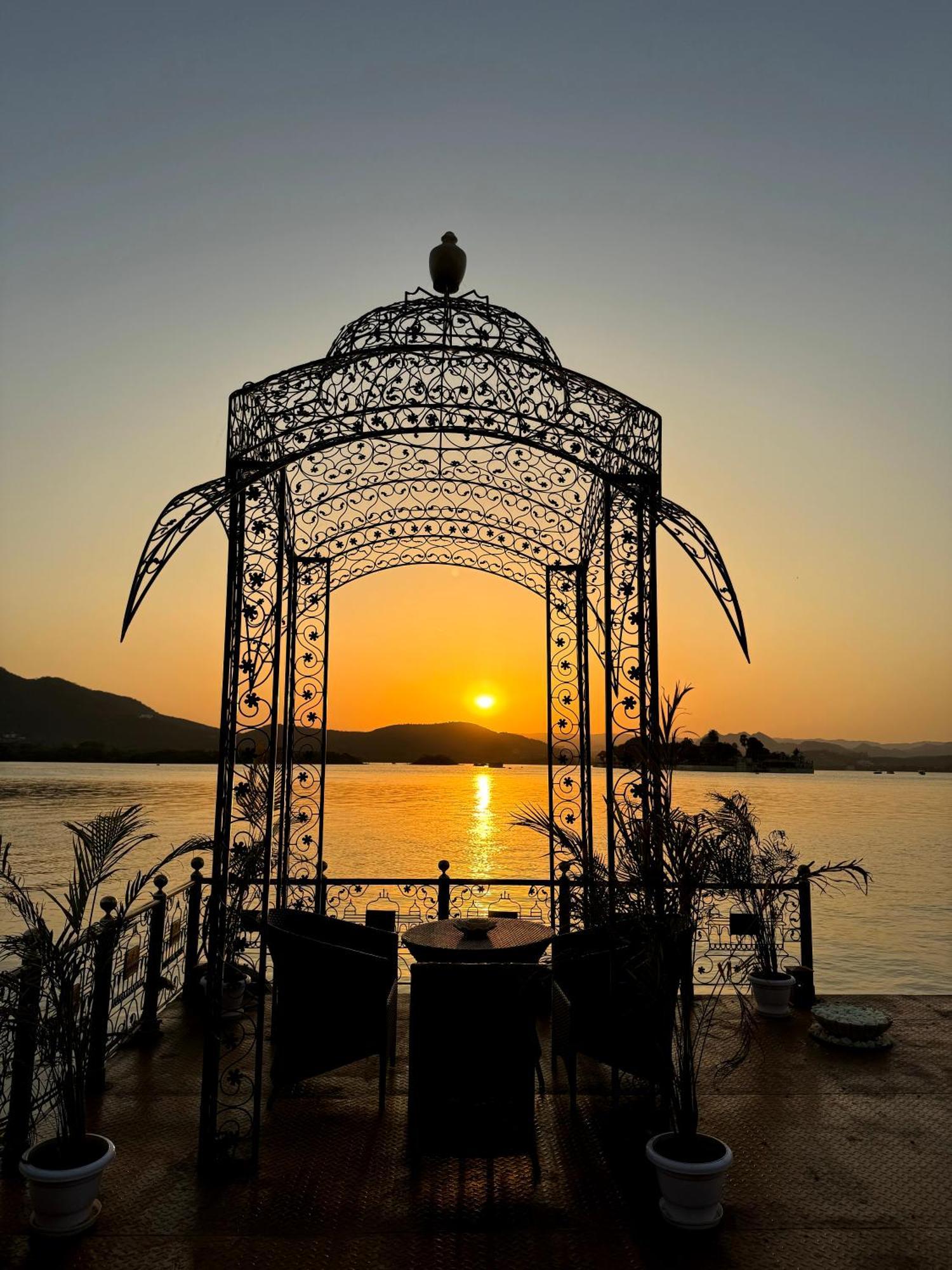 Udai Kothi Hotel Udaipur Exterior foto