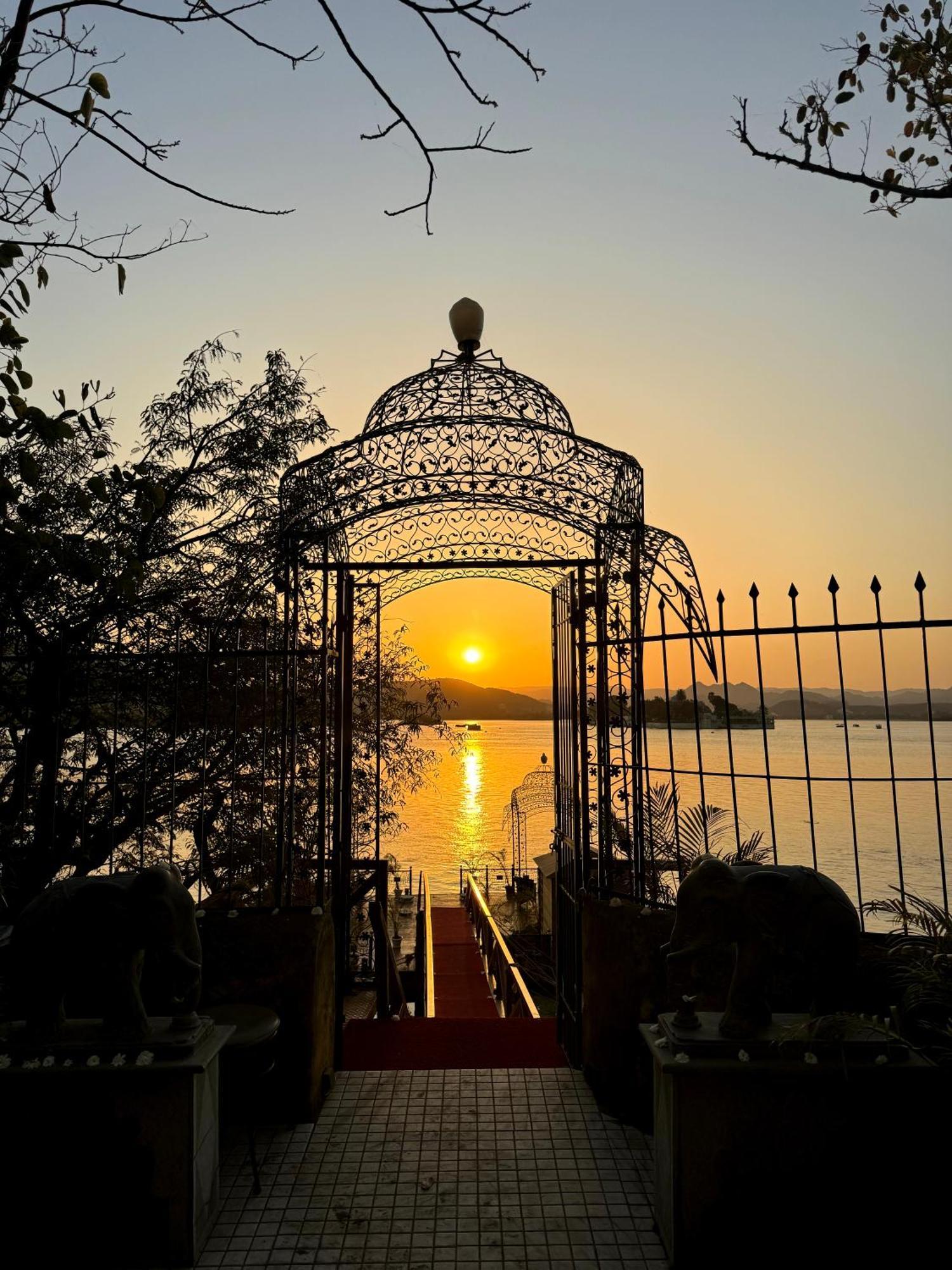 Udai Kothi Hotel Udaipur Exterior foto