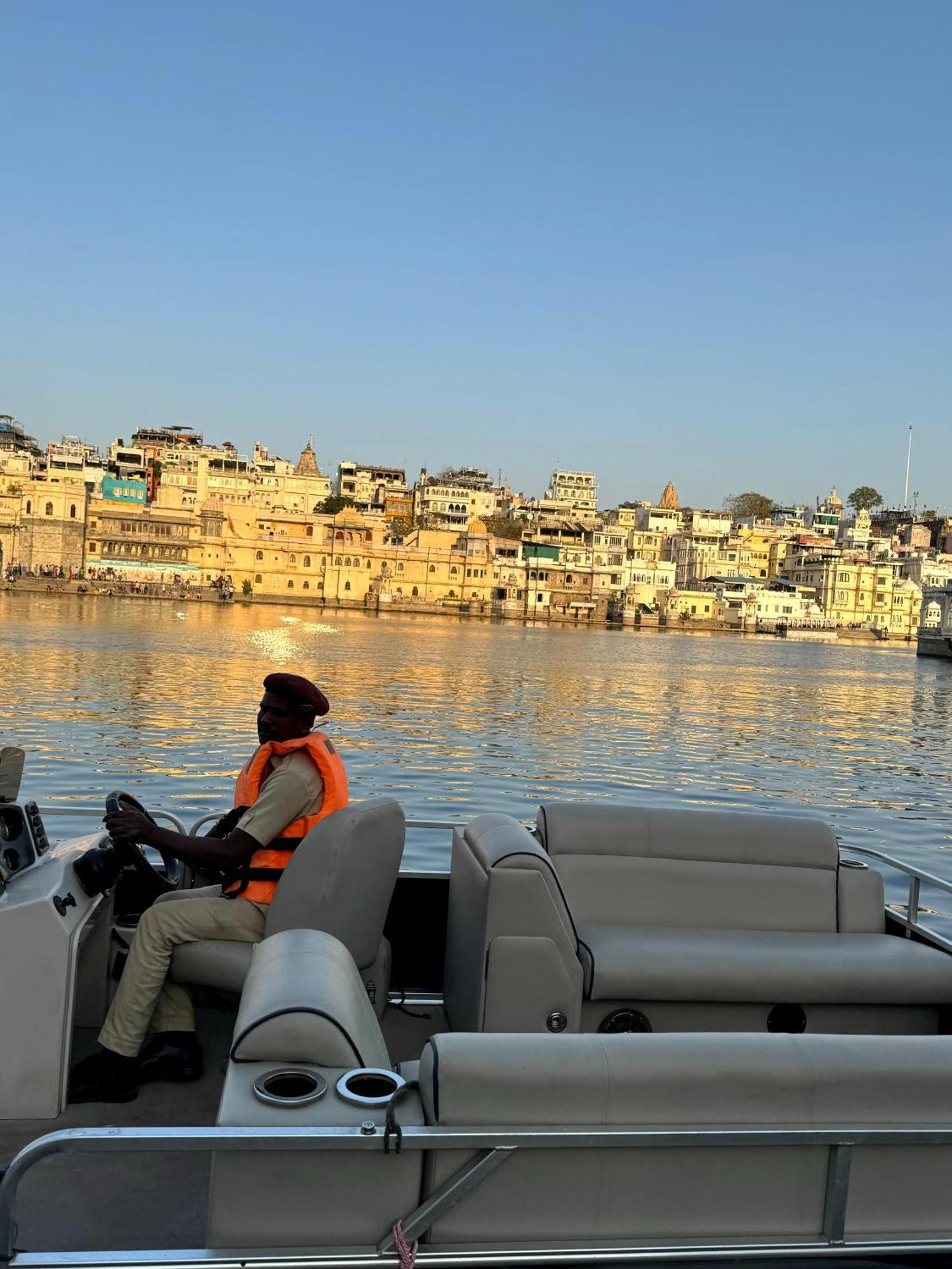 Udai Kothi Hotel Udaipur Exterior foto